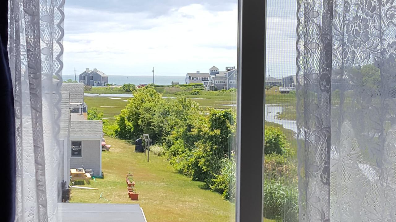 A Cape Cod Ocean Manor Inn Хианнис Экстерьер фото